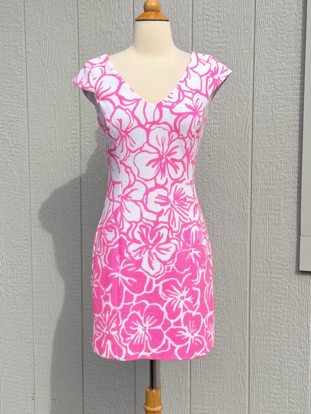 Lilly Pulitzer S Cap Sleeve Desiree Dress Strike a Posie